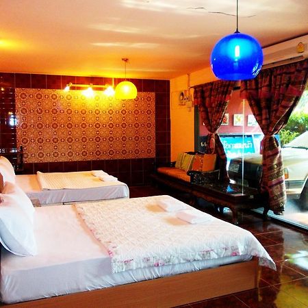Suksomjai Hotel Районг Екстер'єр фото