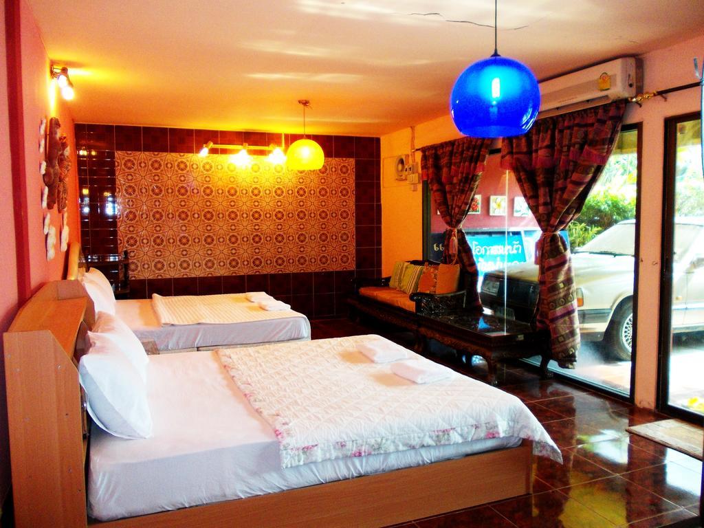 Suksomjai Hotel Районг Екстер'єр фото
